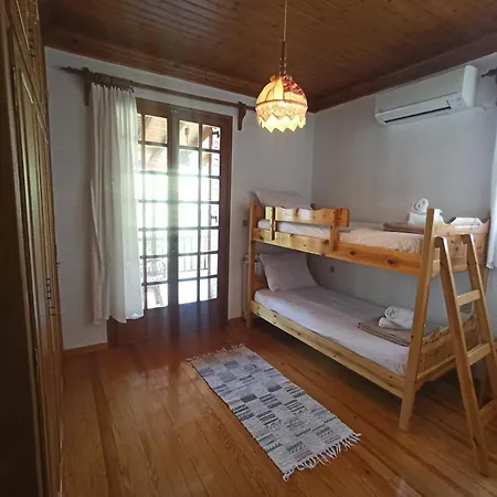 Seaside Selana Holiday home Nikiana